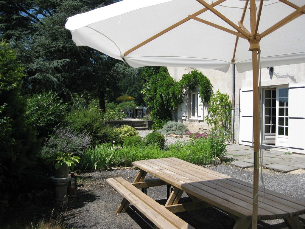 Chambres D'Hotes Le Besset Thiers Exteriör bild