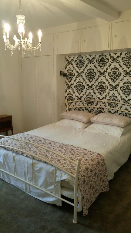 Chambres D'Hotes Le Besset Thiers Exteriör bild